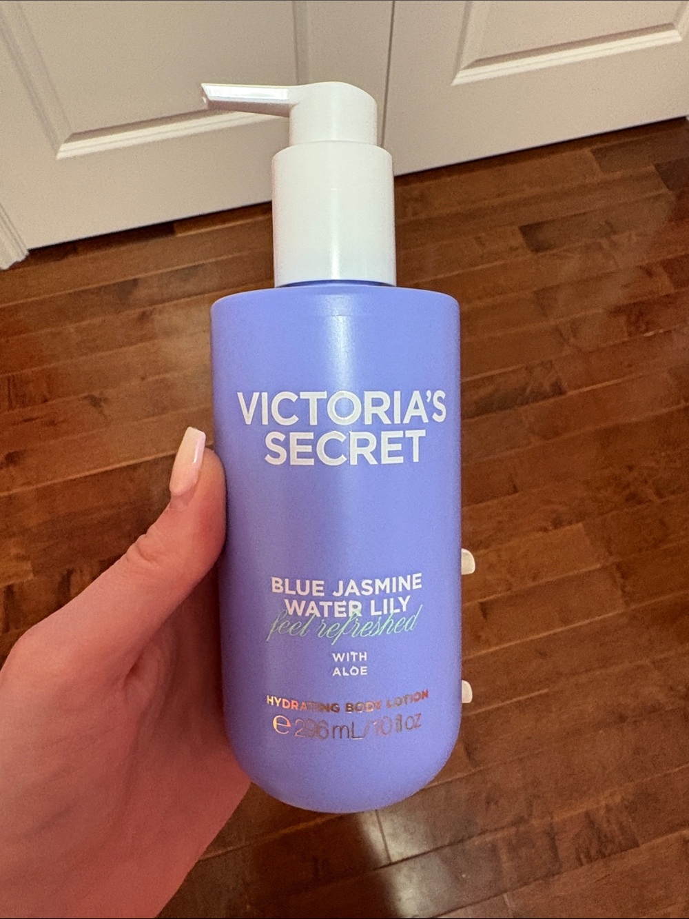 Victoria's Secret Blue Jasmine Water Lily Moisturizer- 10 fl oz NWT